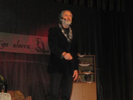 Prireditev ob Slovenskem kulturnem prazniku Pusti peti moj´ga slavca! v izvedbi Rajka Stuparja 8